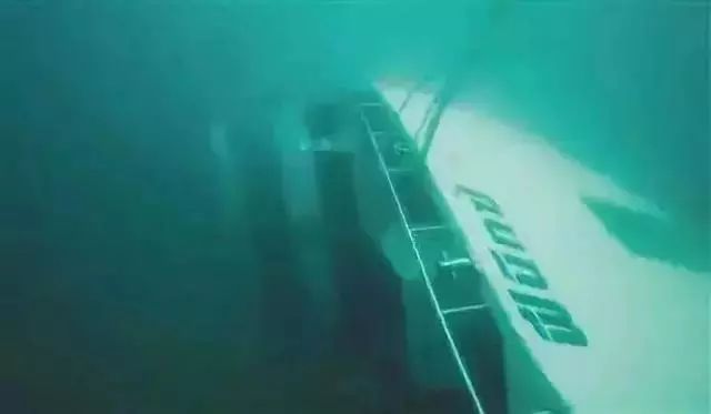 The man who lived for two days trapped in a wreck underwater