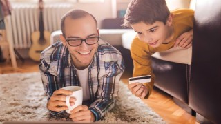 Dos and Don'ts of Using Credit Cards for Minors！
